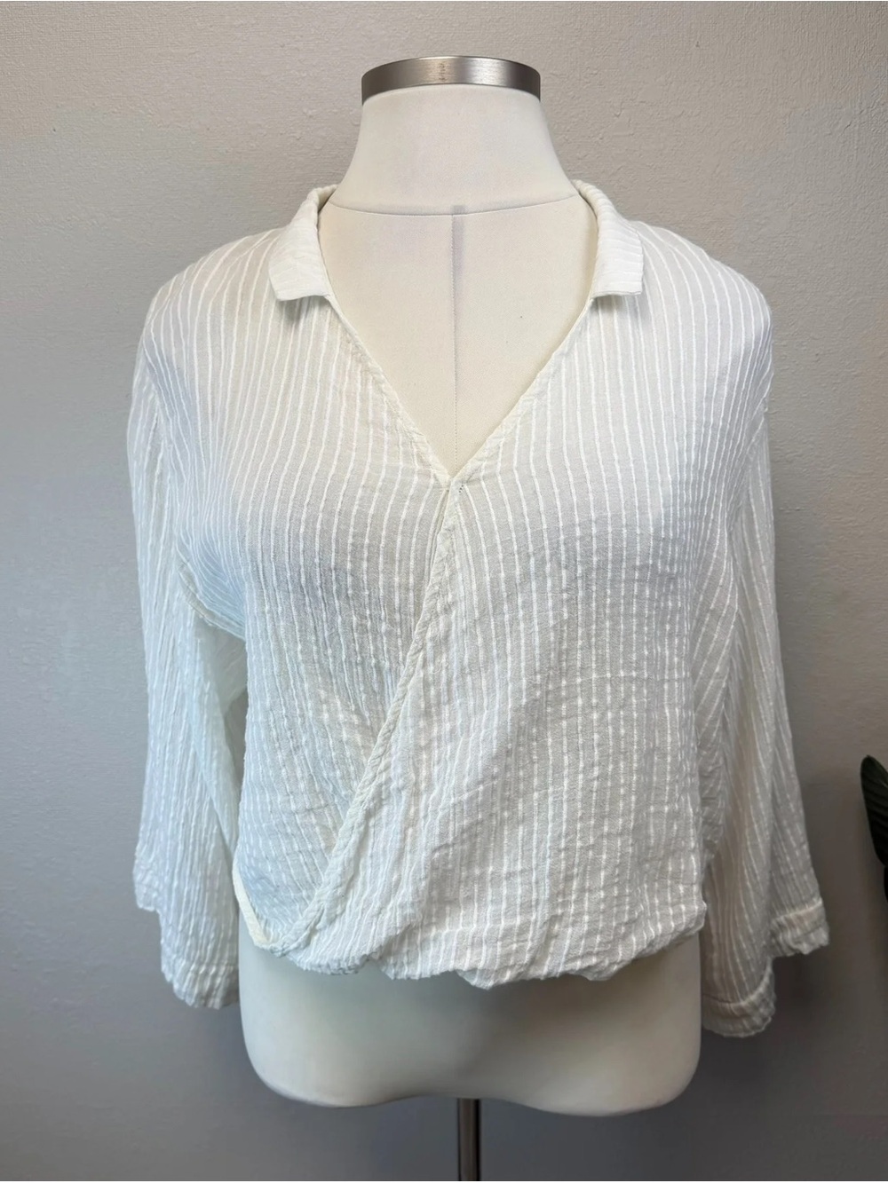 The Handloom Ivory & White Stripe Sade Turkish Cotton Top - Size 14/16